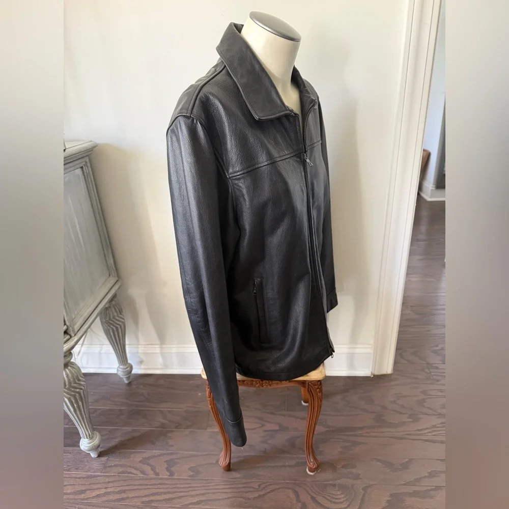 VTG! BANANA REPUBLIC Leather Jacket Size XL